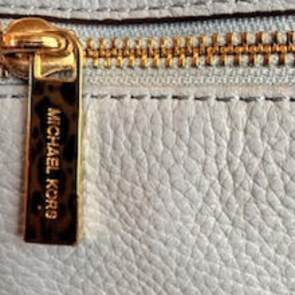 Michael Kors Light Blue Pebbled Leather Crossbody Bag Gold Hardware - Picture 11 of 14